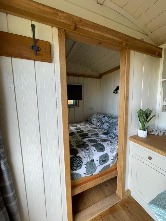 Apartmán The Shepards Hut Llwyn-Dafydd Exteriér fotografie